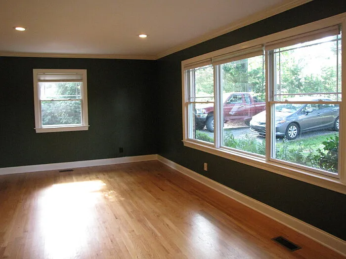 501 Parkview Dr — Photo 3