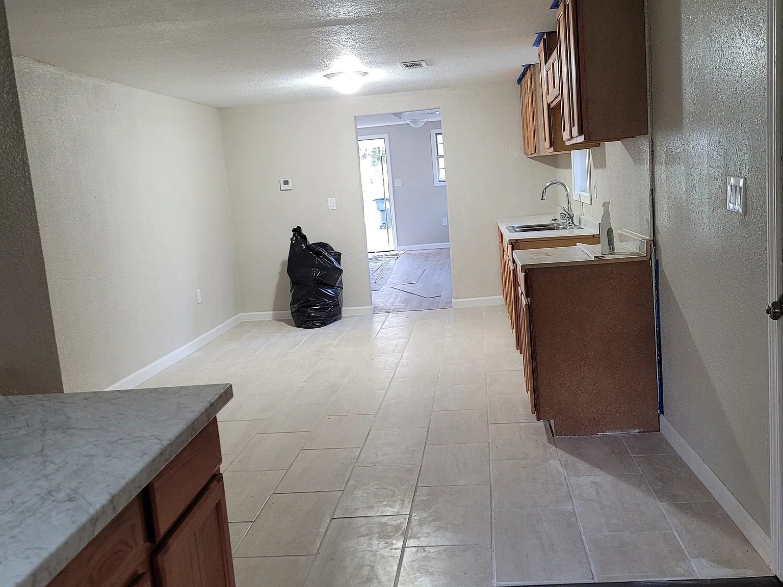 3 bed, 1425 sqft, $1,600 — Photo 3