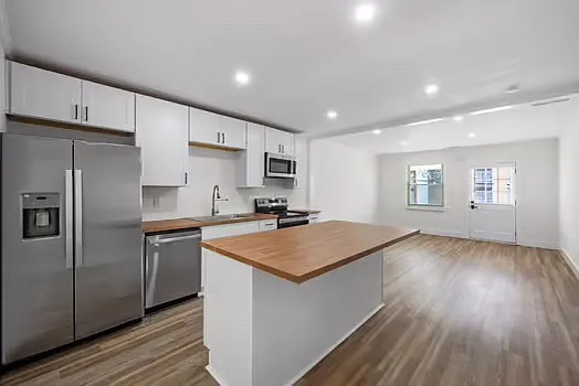 1024 Herndon St NW — Photo 2