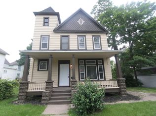 1323 N Gaines St, Davenport, IA
