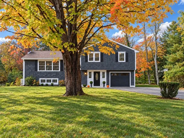 5 Spring Valley Rd, Medfield, MA 02052