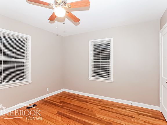 3rd image of 6950 Gloria Dr