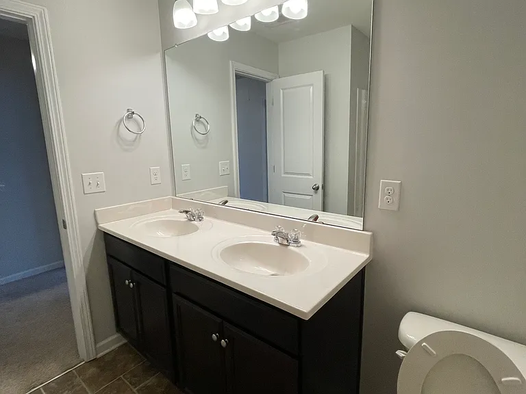 918 Rockleigh Dr — Photo 39