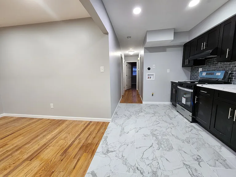 147 McAdoo Ave #1 — Photo 32