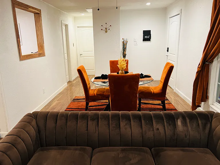20042 FM 2015 — Photo 9
