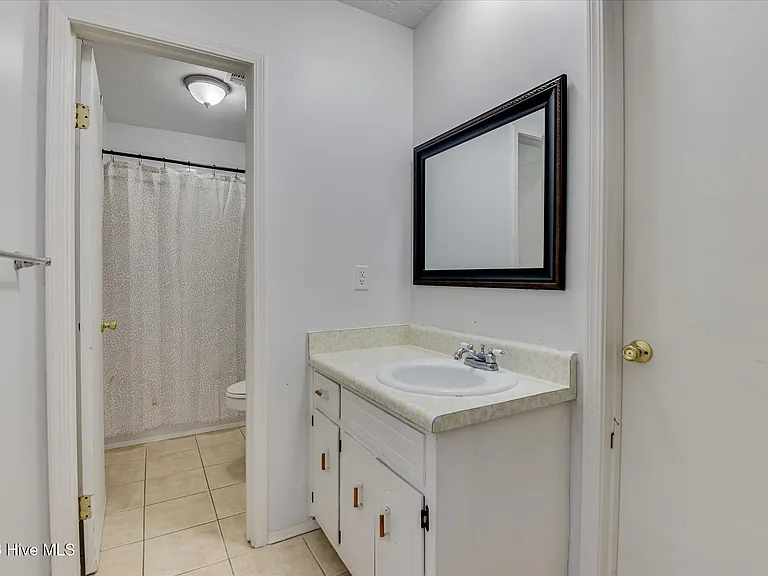 3823 Fairington Dr — Photo 19