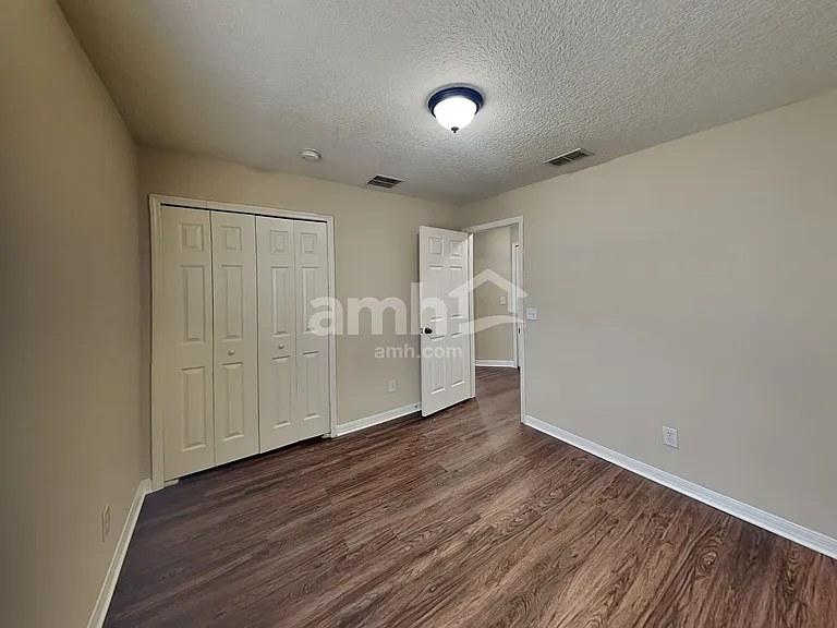 924 Burland Cir — Photo 13