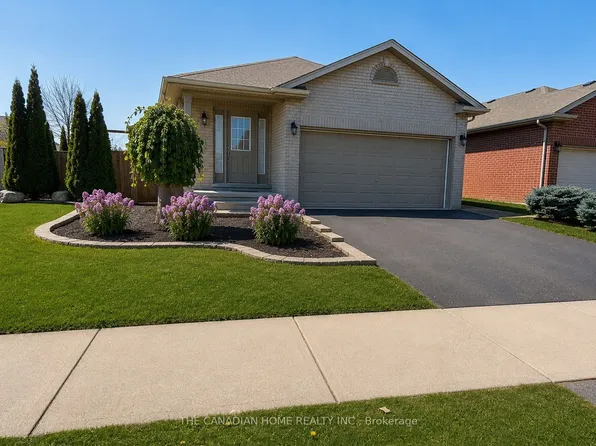 2842 Meadowgate Blvd, London, ON N6M 1L4