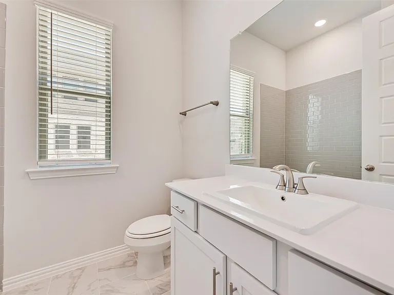 8340 Challenger Ln — Photo 14