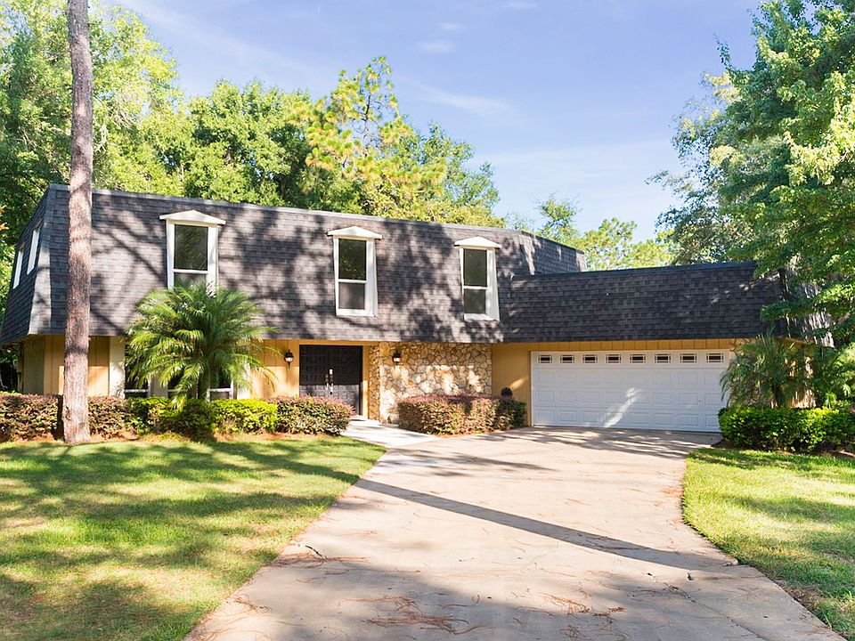 1st image of 104 Wax Myrtle Ln