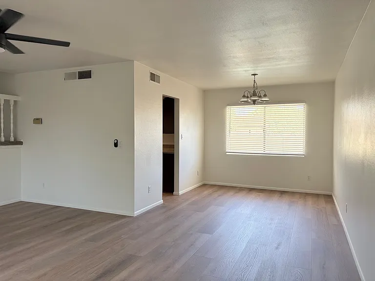 2715 S Cottonwood — Photo 13