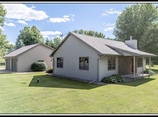 N5277 Everts Rd, New London, WI 54961