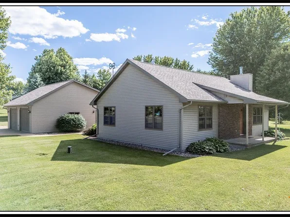 N5277 Everts Rd, New London, WI 54961