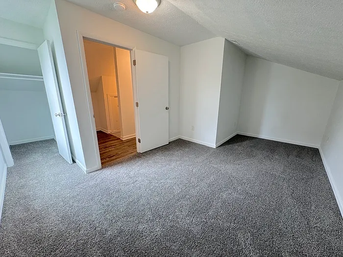 516 Homestead Ave — Photo 32