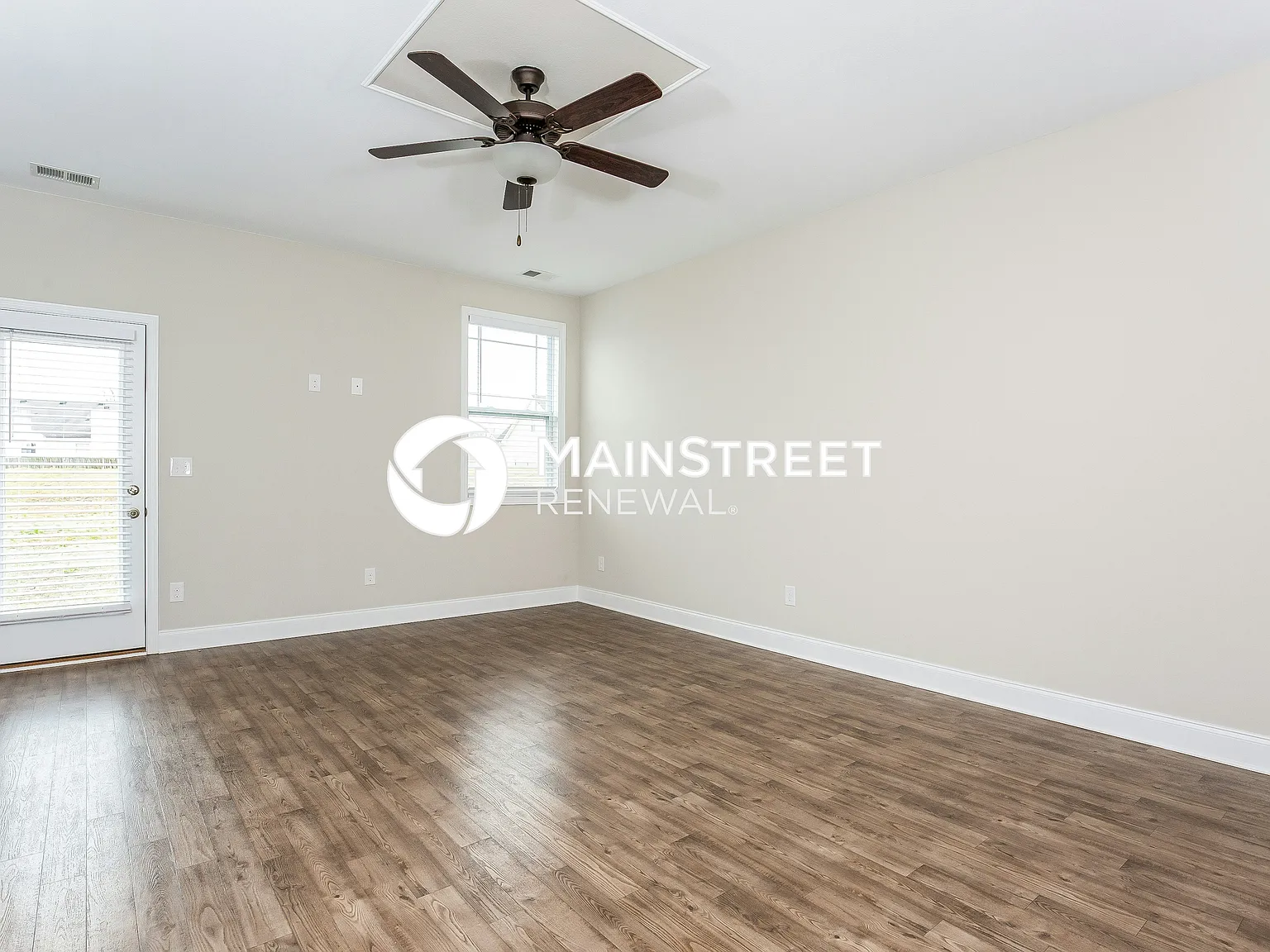 1230 Catawba Way — Photo 2