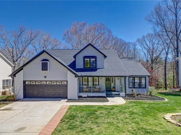 124 Emerald Way, Simpsonville, SC 29681