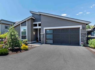 2735 NW Rippling River Ct, Bend, OR 97703