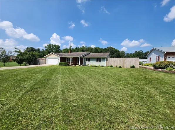 109 W Woodland Drive, Salem, IN 47167