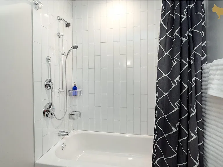 5029 N Kenmore Ave — Photo 5