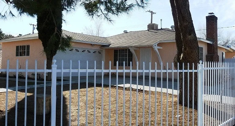 38565 Sumac Ave — Photo 12