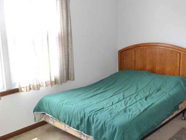 2nd image of 4525 Prescott Ave APT 1W