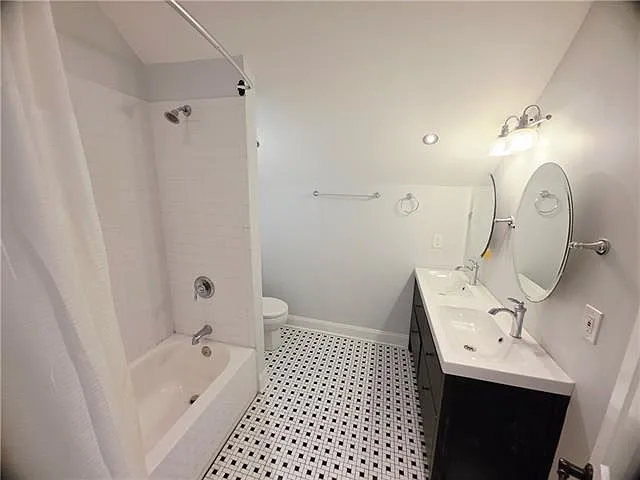1002 3rd St #2 — Photo 6