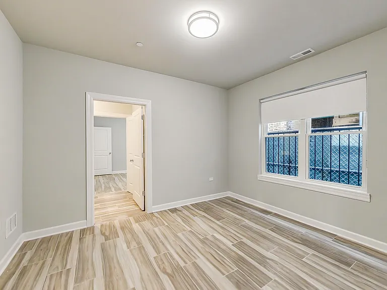 6135 S Kimbark Ave #202 — Photo 8