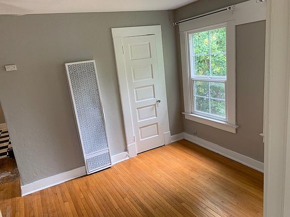 4th image of 1121 & 1129 Magnolia Ave #1129-6