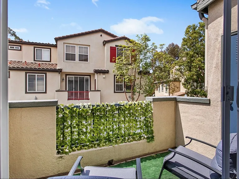 1633 Paseo Aurora — Photo 38
