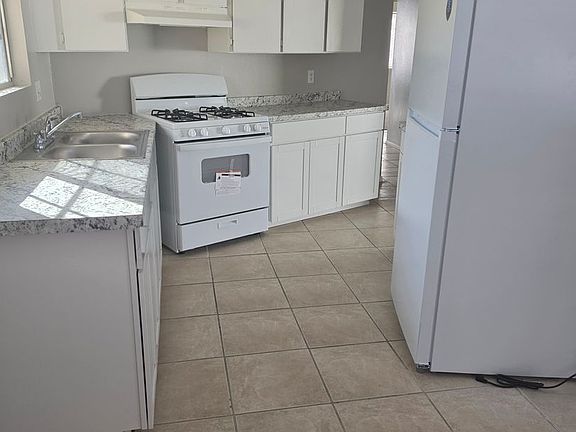 5th image of 4751 Terra Linda Ave