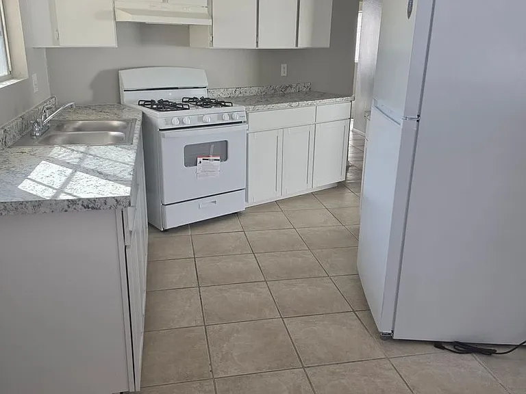 4751 Terra Linda Ave — Photo 5