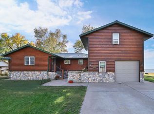 16611 329th Ave, Isle, MN 56342