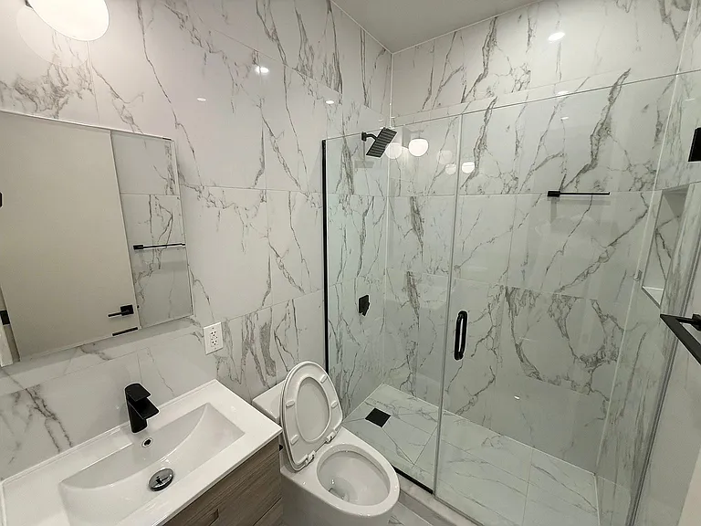 355 E 50th St #5F — Photo 8