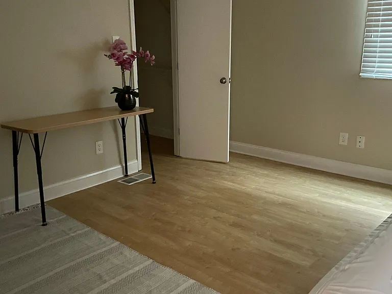 2nd bedroom upstairs