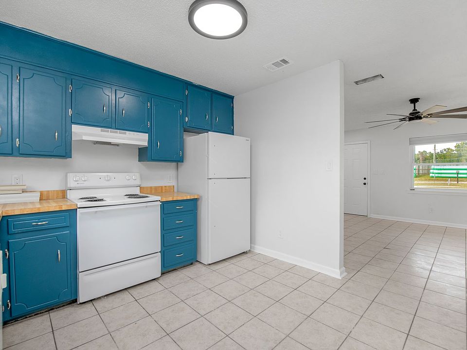 1st image of 4818 Tradewinds Dr