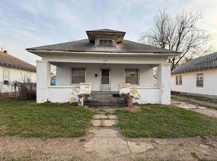 805 W McKinley Ave, Blackwell, OK 74631