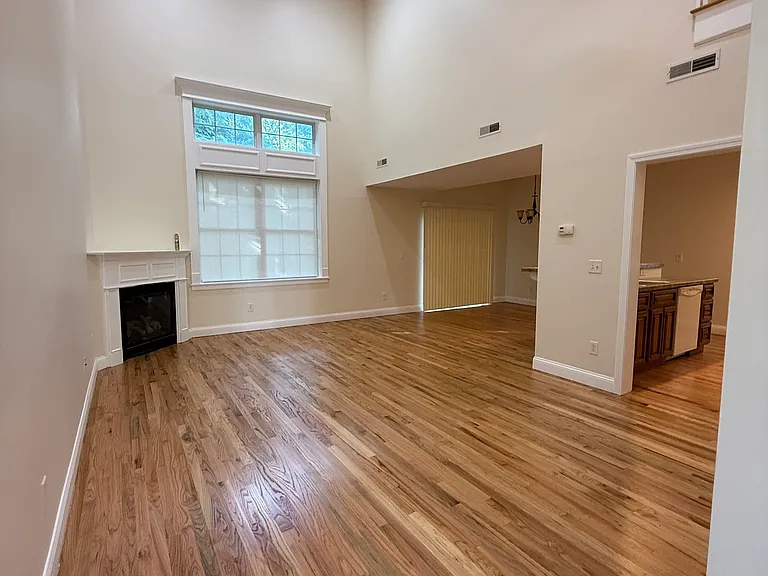 30 Delaware Ave — Photo 2