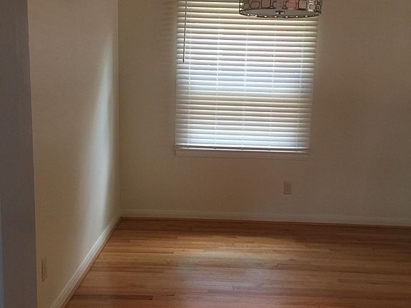2nd image of 212 Catalpa Dr