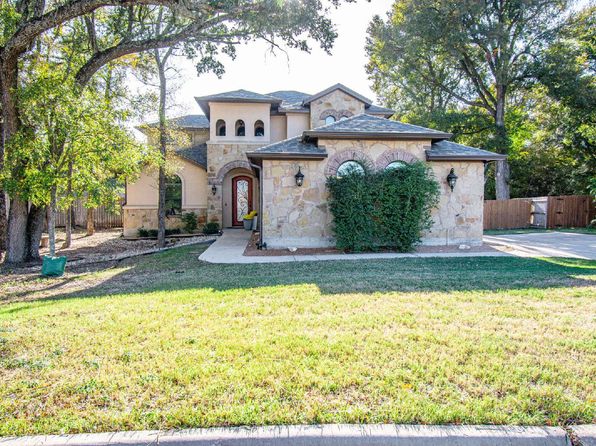 1020 Woodland Bend Cir