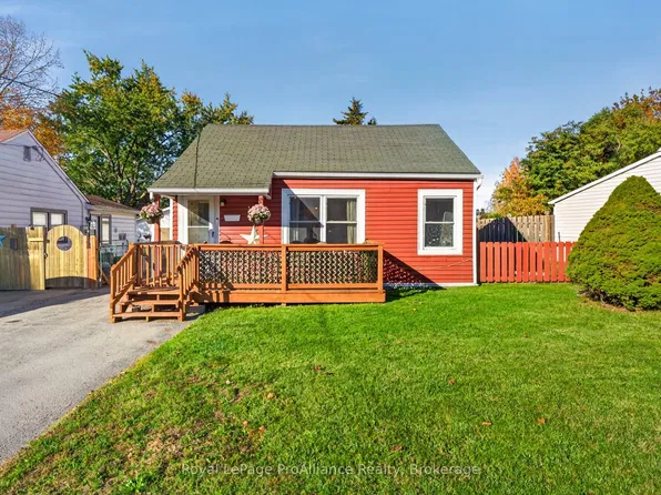 12 Kerr Cres, Quinte West, ON K8V 2W3
