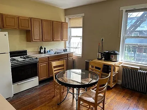 119 Willow Ave Photo 1