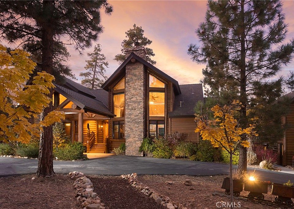 1st image of 901 Wilderness Dr