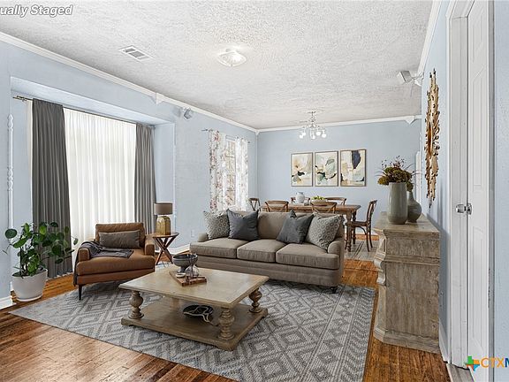 3rd image of 402 Washington St