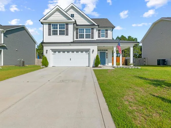 562 Transom Way, Sneads Ferry, NC 28460
