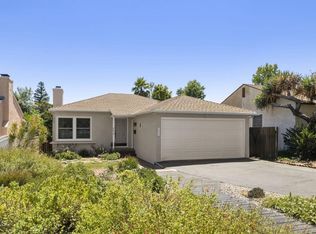 2578 New York Dr, Altadena, CA 91001