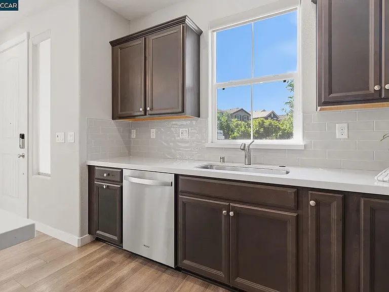 49 E Funderburg Blvd — Photo 7