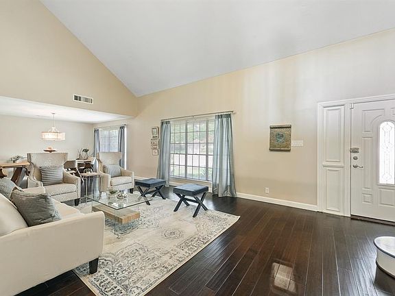4th image of 3311 Chris Dr