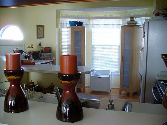 Eat-In Kitchen