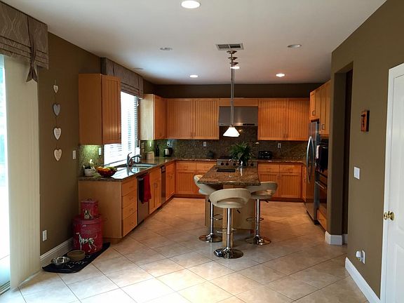 3rd image of 340 Shelterwood Ct