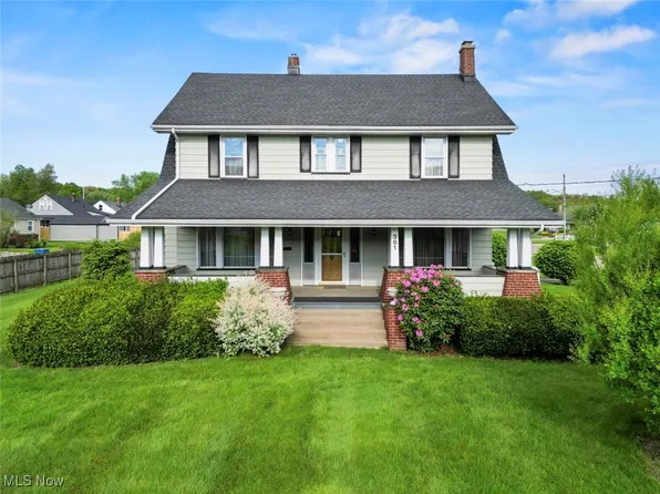 361 Center St, Struthers, OH 44471